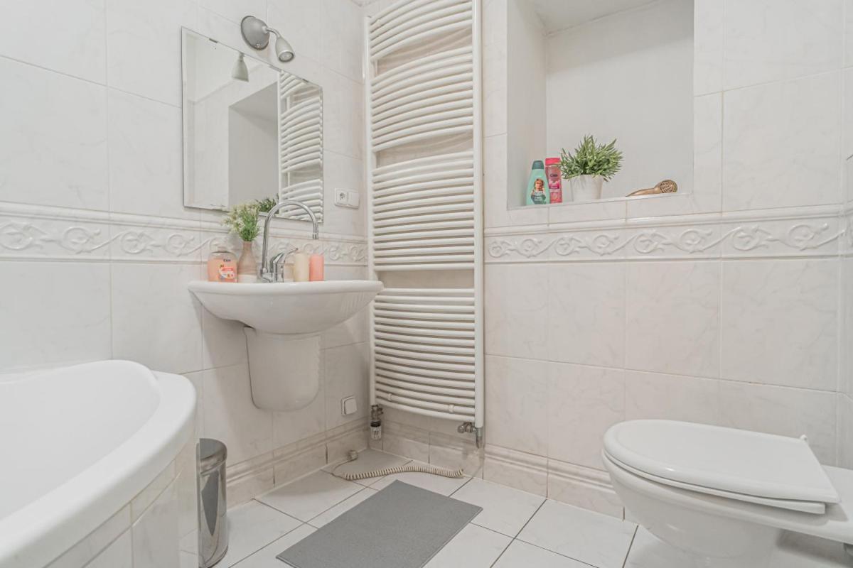 Bright Studio Close To Charles Bridge And Prague Castle Apartamento Exterior foto