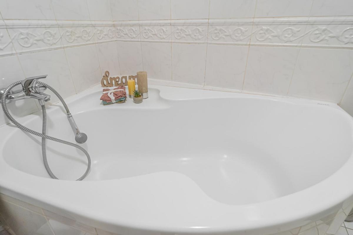 Bright Studio Close To Charles Bridge And Prague Castle Apartamento Exterior foto